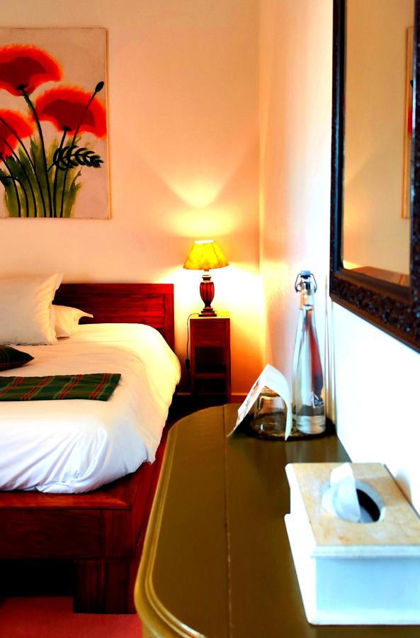Logis Hotels Domaine Du Chatelard Dirac Ngoại thất bức ảnh
