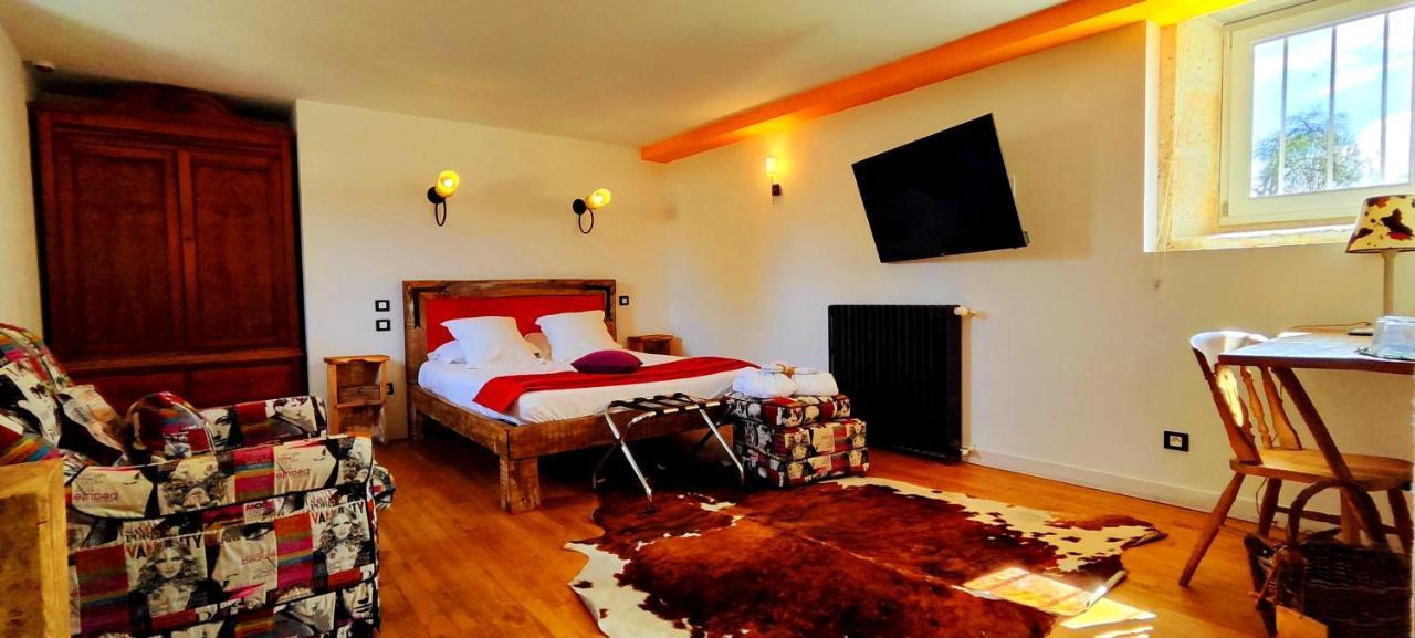 Logis Hotels Domaine Du Chatelard Dirac Ngoại thất bức ảnh