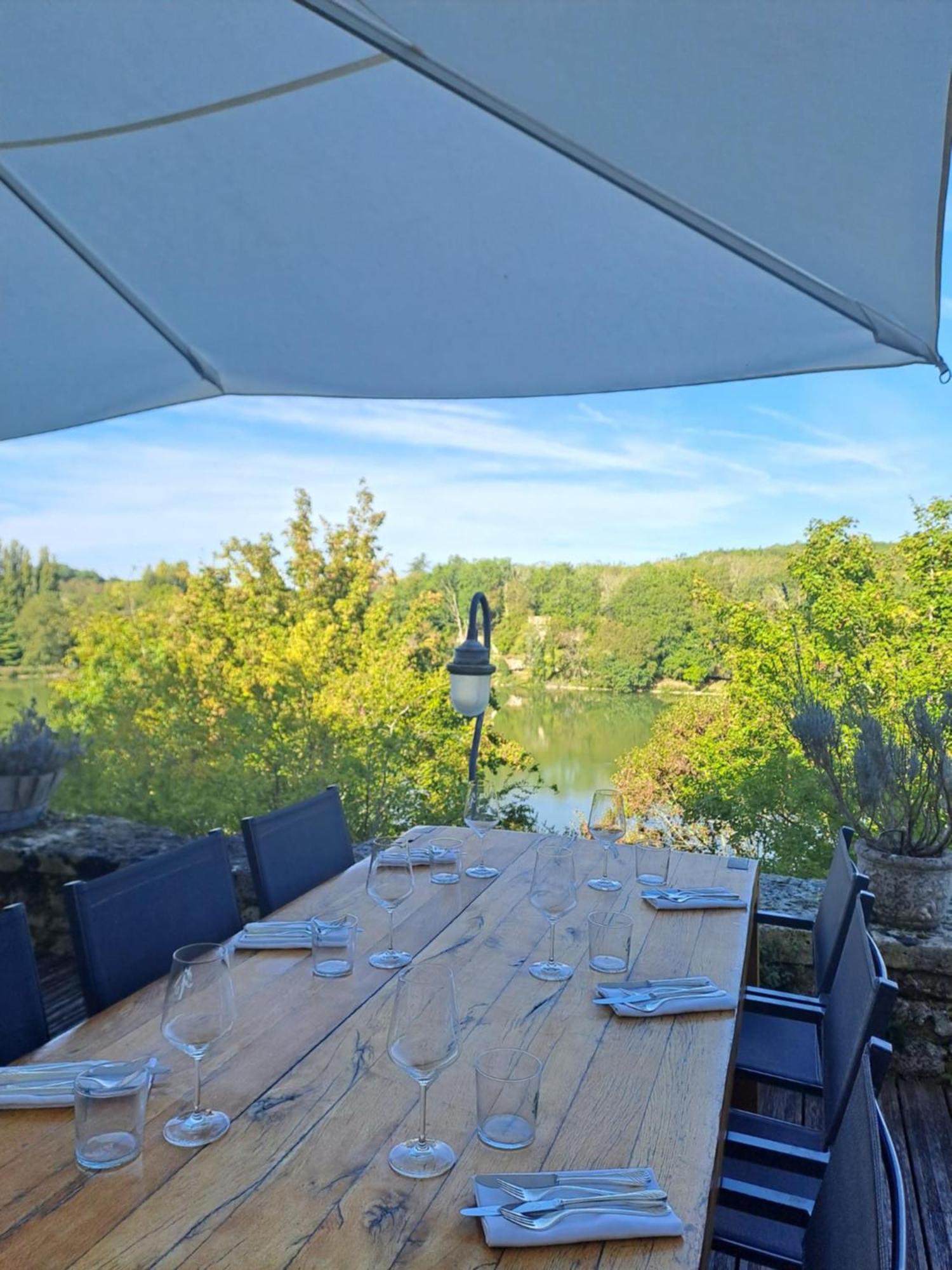 Logis Hotels Domaine Du Chatelard Dirac Ngoại thất bức ảnh