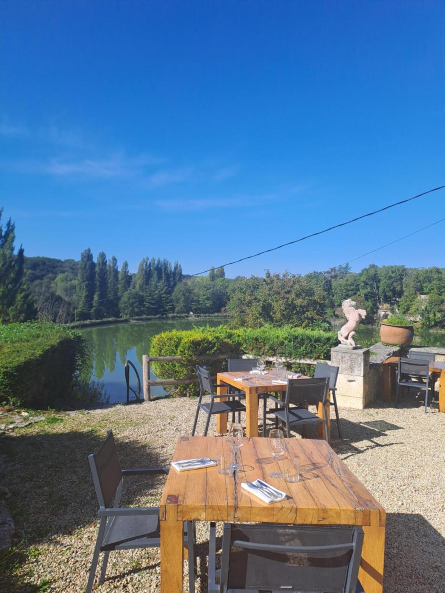 Logis Hotels Domaine Du Chatelard Dirac Ngoại thất bức ảnh