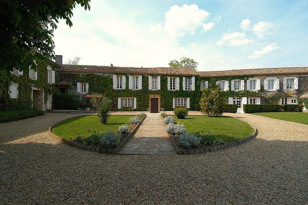 Logis Hotels Domaine Du Chatelard Dirac Ngoại thất bức ảnh